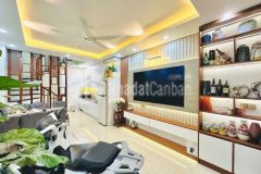 Bán nhà trương định,dt40 m2,gia nhỉnh 8tỷ, ngõ thông, oto đỗ cửa ngõ thông