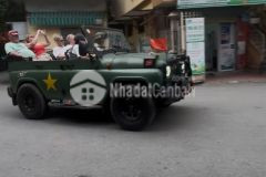 Chưa tới 10 tỷ 2 oto chạy, xe jeep du lịch đi qua nhà,2 tới văn miếu