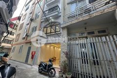 Nhà dân xây bồ đề 6 tầng thang máy ô tô ngủ trong nhà