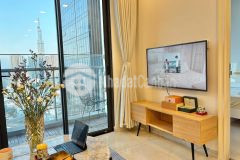 Bán căn hộ vinhomes golden river q1, dt 70m2 2pn2wc shr chỉ 14.9 tỷ. lh0906322053.