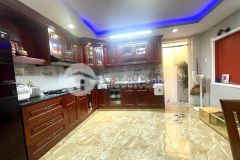 Căn nhà có 5 phòng ngủ 4.2x15 lý thường kiệt, sát q10, giá 8.5 tỷ tl