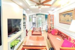 Bán nhà phố đội nhân ngõ ô tô thang máy 40m 5 tầng 15.5 tỷ