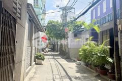 Tân bình khu sân bay, nhà đẹp lung linh, kết cấu cứng cáp, xem là muốn mua.