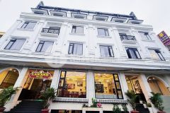 Bán gấp khách sạn hai bà trưng có 57phong doanh thu cực khủng phường 6 đà lạt