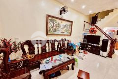 Bán nhà khương trung thanh xuân gần hồ đầm hồng, 4 tầng lô góc, sát mặt ngõ ô tô thông.