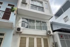 Bán chdv huỳnh văn bánh, p.11, phú nhuận 4,8 x 18, giá 18,8 tỷ.