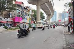 Ban vôi nha cầu giấy gân 50m2 10m ra phố 2 thoang gia 15.x ty