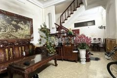 Bán nhà đường hoàng mai gần phố mai động, diện tích rộng, ô tô đỗ cửa, nhà đẹp ở ngay.