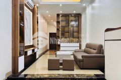 Nhà đẹp ở luôn thang máy ngõ thông 20m ra ô tô tránh