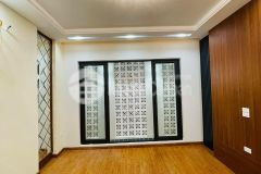 Thiện chí bán nhà ngõ nguyễn văn linh, giá 16.5 tỷ, 50m2x6t, ở luôn