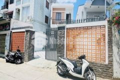 Cho thuê nhà hẻm trương định gần mặt tiền đề thám giá 12 triệu