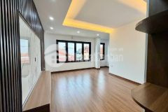 Bán nhà khuyến lương 6 tầng thang máy long lanh lô góc ô tô đỗ cửa hoàng mai