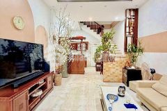 Bán nhà 5 tầng mặt tiền rộng, ngõ thông ô tô đỗ cửa, gần phố kim ngưu hai bà trưng.