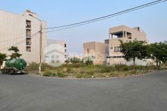 Lô góc siêu đẹp thâm tâm ngay chân cầu khuê đông