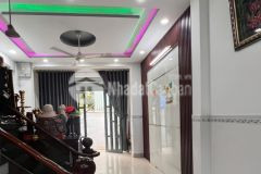 Gấp nhà bà điểm gần ngã tư trung chánh 4 tầng, 5pn, giá 4.xx