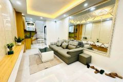 Nhà 5 tầng mới đẹp, cách phố trung phụng 30m, ngõ thông thoáng, nội thất đẹp, về ở ngay, hơn 8 tỷ