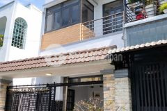 Bán nhà 1074221b đường tỉnh lộ 10 thông với hẻm 111 lê đình cẩn. lh0933534006.