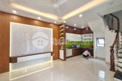 Bán nhà ngô gia tự, long biên 33m2, 5t, giá 7,1 tỷ lô góc thoáng