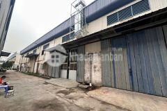 Cho thuê nhà kho 490m2 gần bến xe, sẵn điện 3 pha, giá 20 triệu