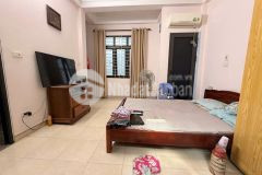 Nhỉnh 4 tỷ bán nhà tân mai nguyễn chính 5 tầng dân xây cách phố 50m hoàng mai