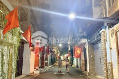 Căn nhà cực đẹp trong con hẻm yên bình núp sau trục đường hối hả sài thành