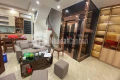 Hiếm phố cát linh 50m2, 6t thang máy 2 thoáng, mt4m giá 13.8 tỷ trung tâm đống đa