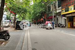 Hiêm bán nhà khúc thừa dụ 45m2, 4 tầng, lô góc, crv đua, ngõ thông,15tỷ
