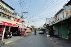 Binh tân, gâp ban, giam sâu, măt tiên kinh doanh, ngay chơ ba hom, 273m2, 2 tâng, nhinh 13 ty