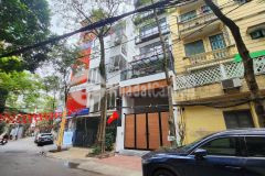 Phố đê la thành 58m2, 5 tầng, 2 mặt tiền ô tô thoải mái giá 25 tỷ gần hồ hoàng cầu
