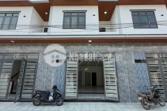 Bán căn nhà lầu ngay uỷ ban tân triều