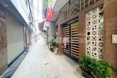 Cưc phâm xuân thuy, gân 50m2x4t, kia qua cưa,2 thoang, ngo thông chi 12ty