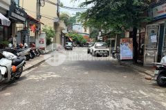 Nhà mới, lô góc, nở hậu phốnguyễnvăncừ 52m, 6t, mt4.2m, thang máy, ô tô vào, đa tiện ích.