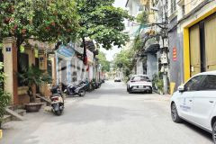 Bán nhà lĩnh nam, 130m2, mặt tiền 10m, ô tô tránh, kinh doanh, 230trm2