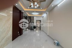 Bán nhà mới 5 tầng thang máy, ô tô đỗ cửa, gần ngã tư minh khai bạch mai.