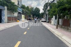 Bán đất tặng nhà c4 hxh đường số 8 linh trung, dt 120m2 giá 6.5 tỷ
