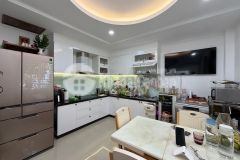 5 tầng, 59m2, 5pn, hẻm xe hơi lê văn sỹ, quận 3, cho thuê 150trnăm, chỉ 8 tỷ hơn