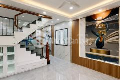 Q12. nhà tô ký sát gò vấp. 106m2 giá 6,9 tỷ. hẻm tải thông khắp nẻo.