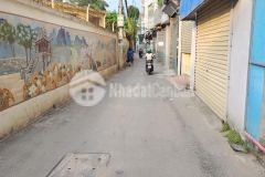 Bán nha phân lô xuân thuy, 10m ra phô, hơn 40m2x5t, chi 10 ty