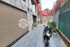 Bán nhà ngọc trì,thạch bàn 5 tầng,50m,mt5.2m oto đỗ cửa nhỉnh 9 tỷ