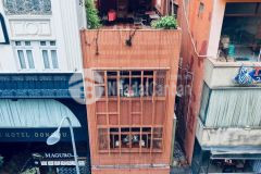 Bán nhà mặt tiền đường đông du quận 1.dt4x13m.giá 68 tỷ