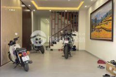 Bán nhà ngọc thuỵ,long biên 5 tầng,72m,mt4.6m oto đỗ cửa nhỉnh 13 tỷ