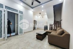 Cho thuê nhà nguyên căn vĩnh phúc, ba đình, gần ô tô, ngõ thông, 5 ngủ 10.5 triệu