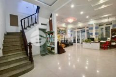Nhà phố giá tốt 3 tầng diện tích khủng mặt tiển xe hơi vào tận nơi