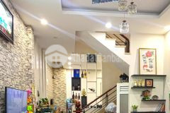 Bán hoặc cho thuê nhà 3 tầng mặt tiền đường số lý phục man, quận 7