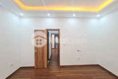 Tôi cần bán nhà ngõ thịnh quang, giá 8.1 tỷ, 32m2x5t, ngõ thông