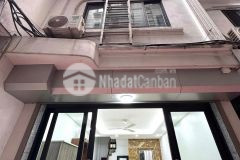 Bán nhà ngay ngã tư hoàng quốc việt, 33m2,mt4.7m, 6t, thang máy, ở cực đẹp, chỉ 10.x tỷ