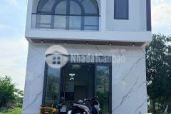 Nhà mặt tiền ql1a 1 trệt 1 lầu thiết kế sang trọng, hiện đại