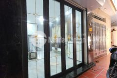 Giải phóng bán nhà 5 tầng long lanh ở ngay 80m ra phố hoàng mai