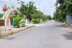 Bán nhà vị trí đẹp đối diện cổng trường mầm non vị trí đẹp có thể kinh doanh mua bán được
