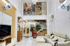 Ngộp bank chỉ 10 tỷ xíu có nhà 5 tầng hxh 1 trục quang trung 88m2 có t.máy gần emart 2.